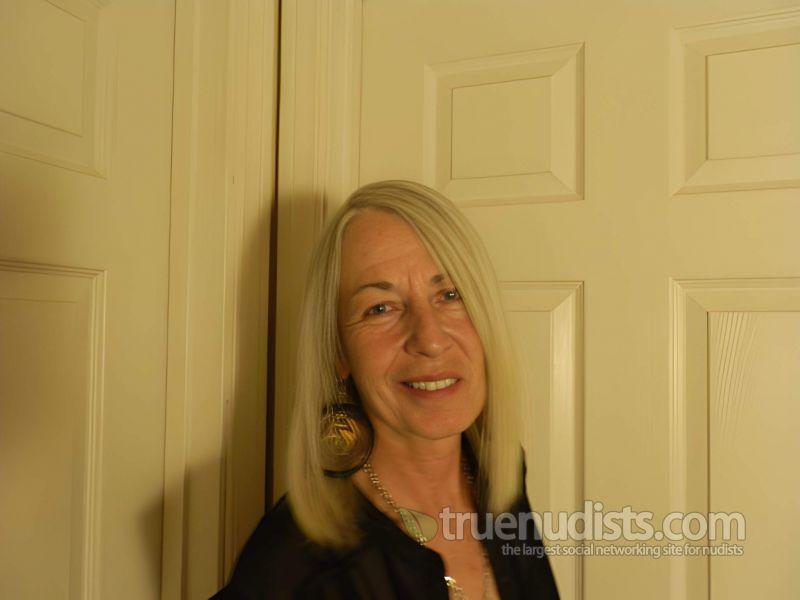 Leila59 nudist picture