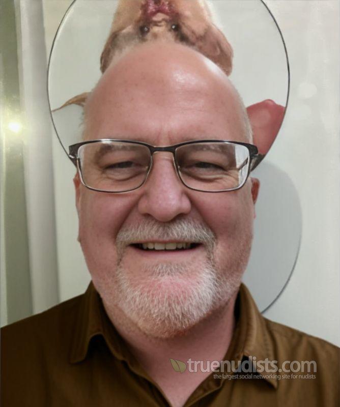 Johnud69 nudist picture