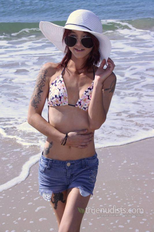 brisbanegirl95 nudist picture