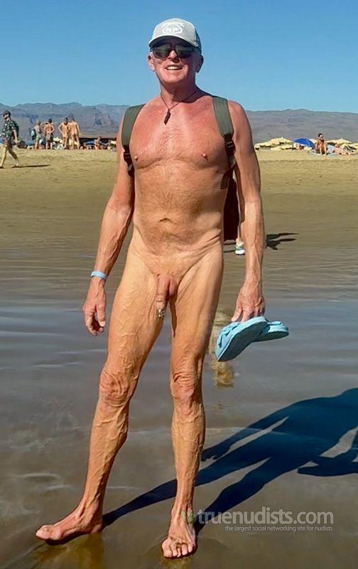 PalmSpringsGayNaturist nudist picture