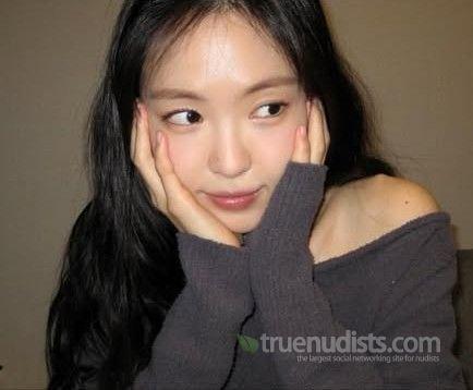 Minikim nudist picture