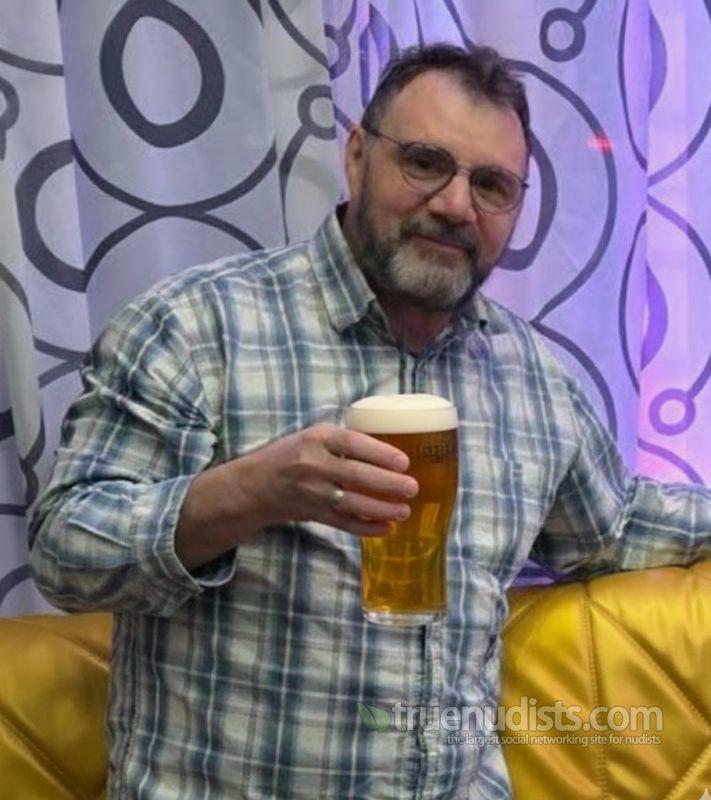 clovisqc nudist picture