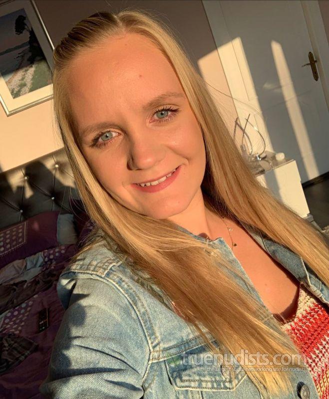 notclothed_nt5128 nudist picture