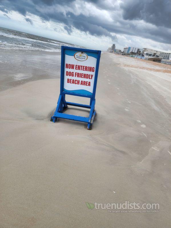 Unclothed_In_VA nudist picture