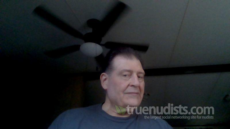 naturist_pk410 nudist picture