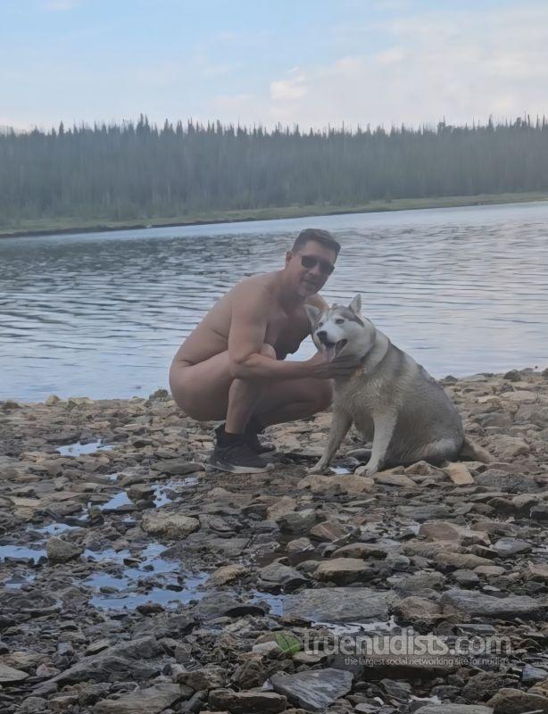 ment2bfree nudist picture