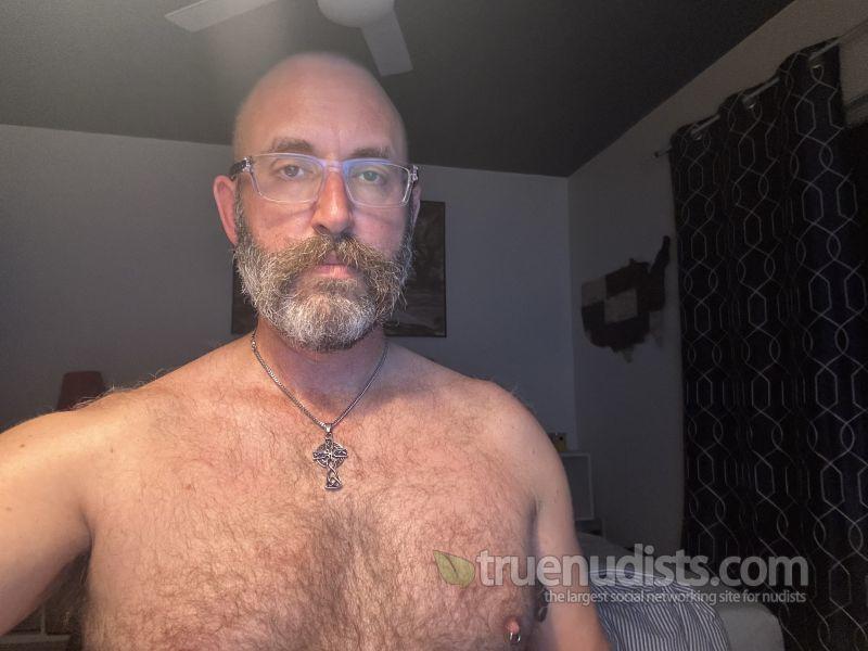 notclothed_xn441 nudist picture