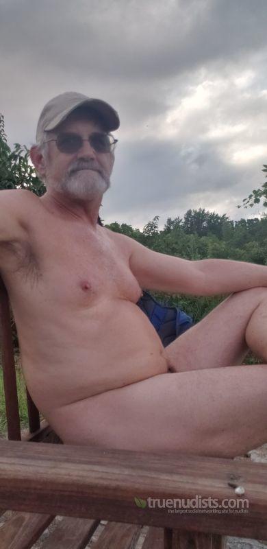goingn8ked nudist picture