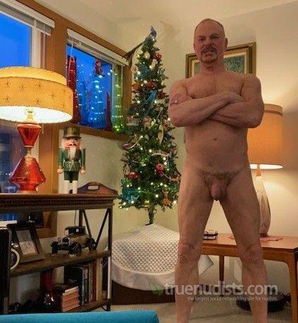 Budnextdoor nudist picture