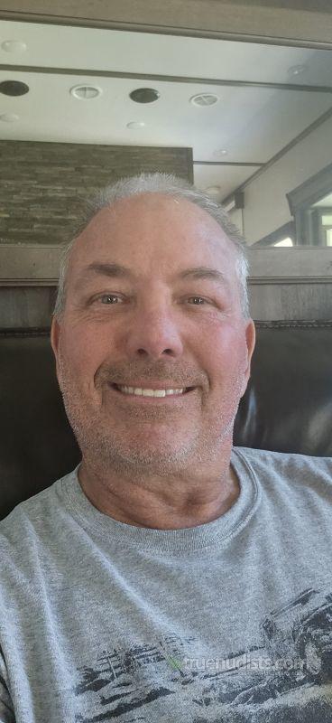 LovingLifeLars nudist picture