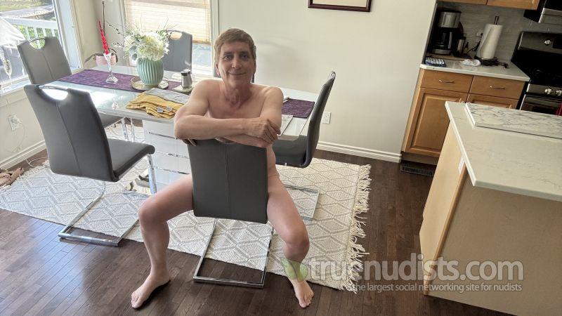 AdamAuNaturel nudist picture