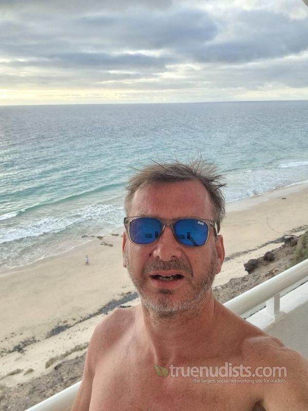 Peti69 nudist picture