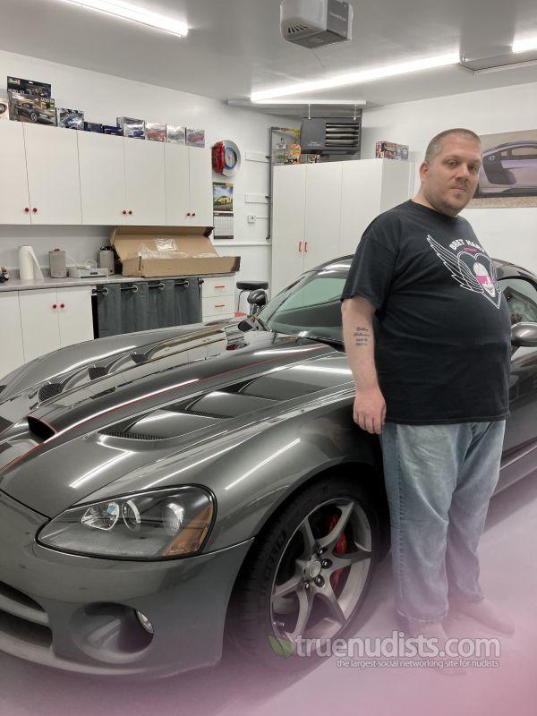 mattj40 nudist picture