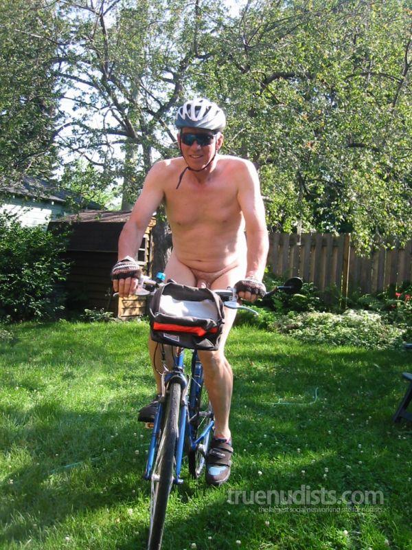 melbobdrum nudist picture