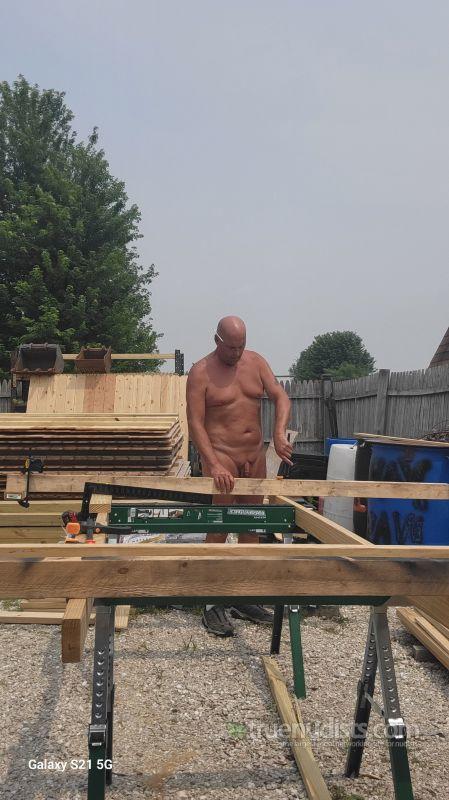 Littlehoss nudist picture