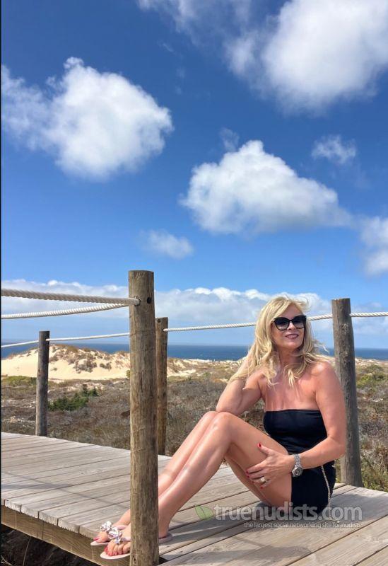 florenceavitiaa nudist picture