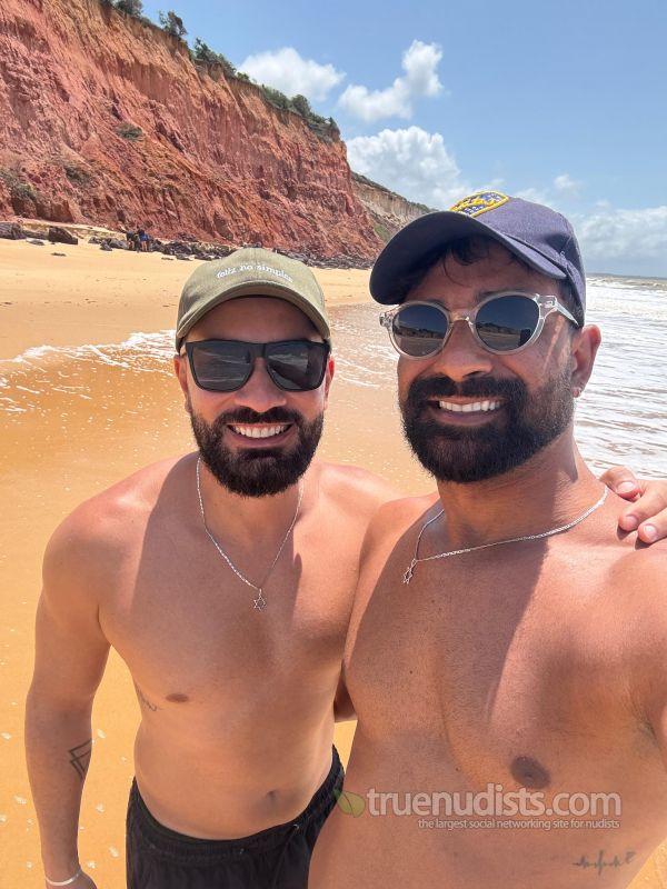 Nakedmalecouple nudist picture