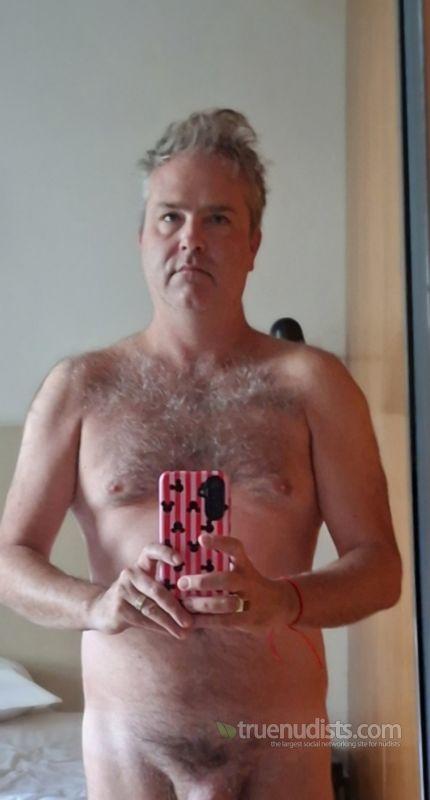Olialex2021 nudist picture