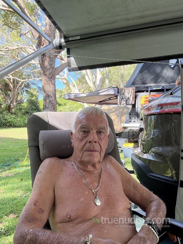 Barrynaturistsam nudist picture