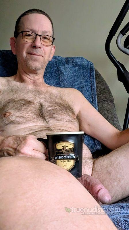 SourKraut nudist picture