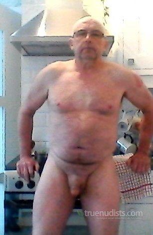 wanderer64 nudist picture