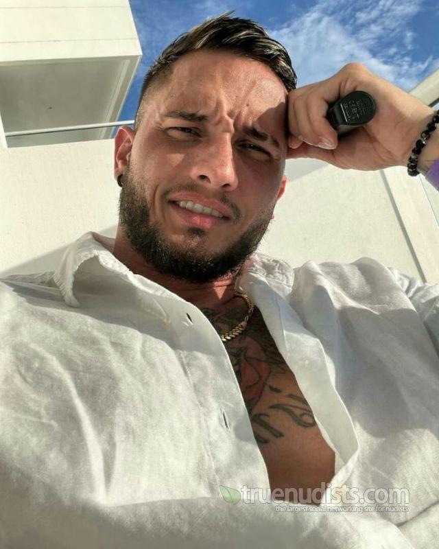 naturist_kl4749 nudist picture