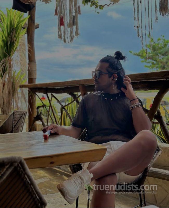 Joel_rf6570 nudist picture