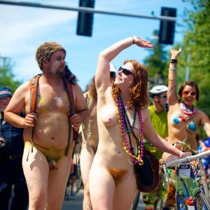some nudey wearing fun bodypaint out and about