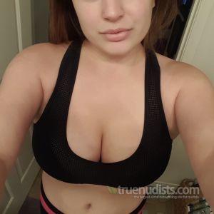 Solo lady posing in their house