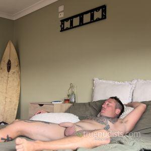 Solo dude staying in