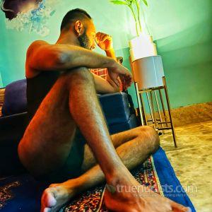 A nudist staying in